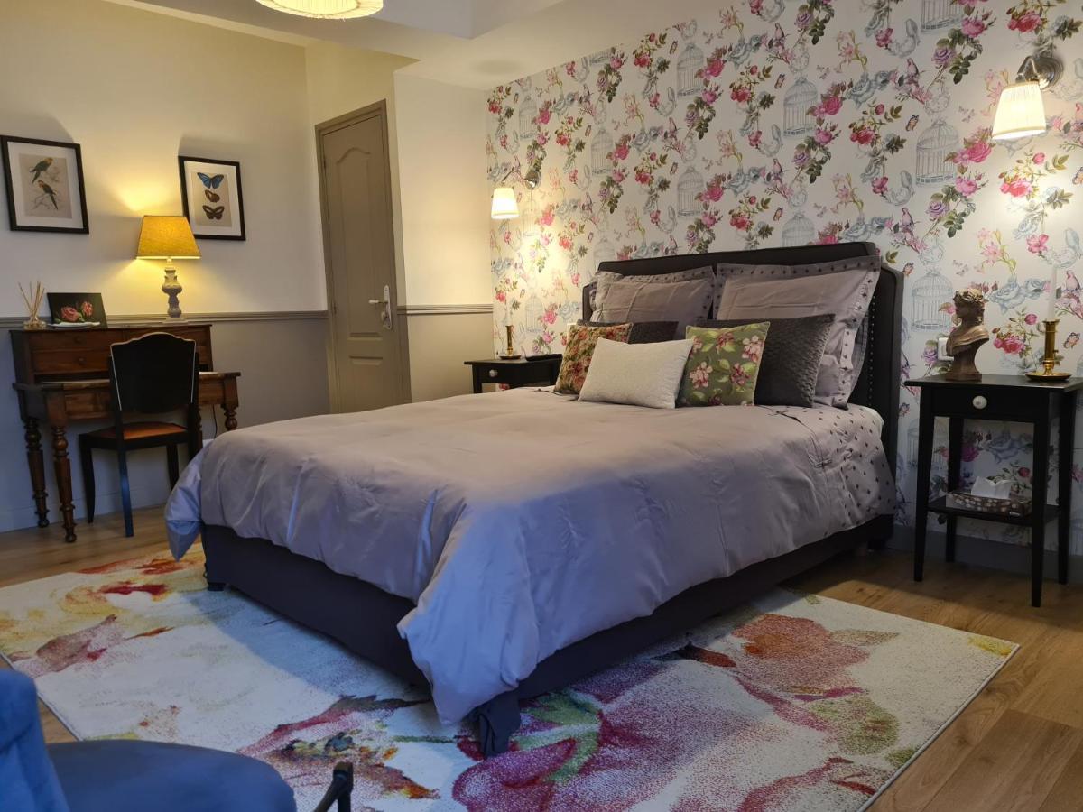 Hotel La Glycine Blanche Pomas Zewnętrze zdjęcie