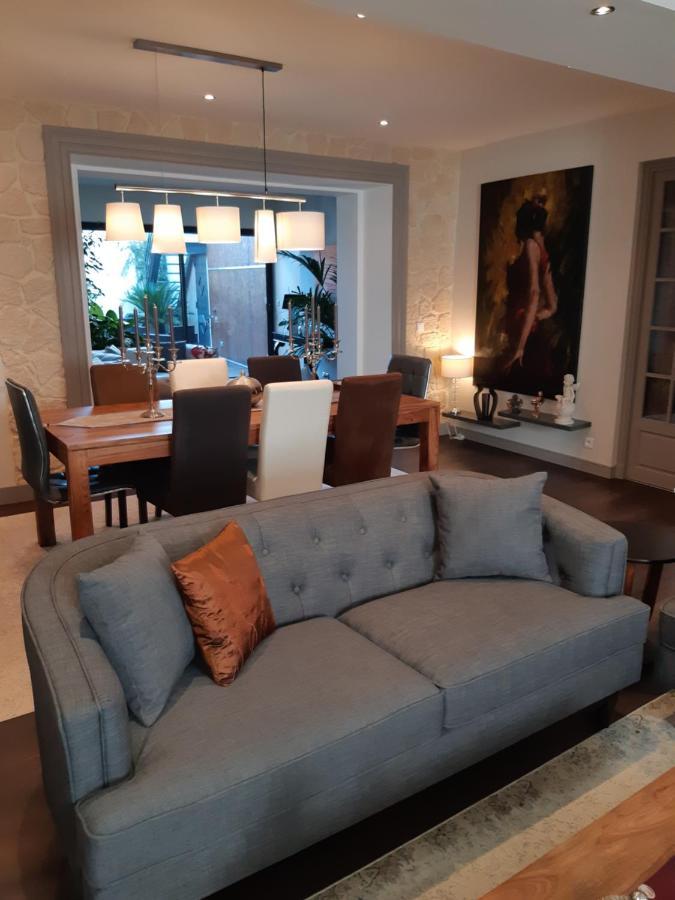 Hotel La Glycine Blanche Pomas Zewnętrze zdjęcie